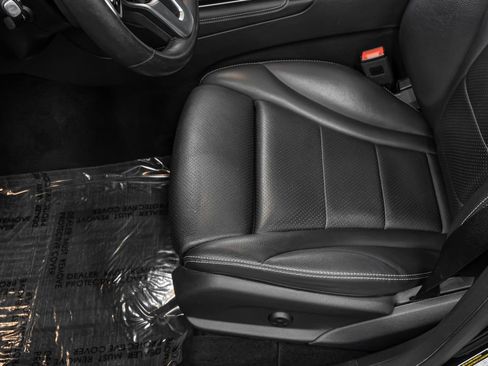 Used 2020 Mercedes-Benz GLC 300 4MATIC image 38