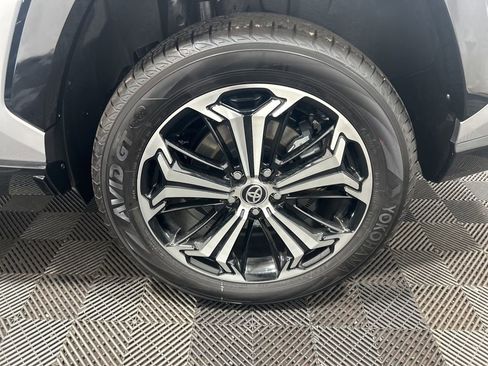 Used 2025 Toyota RAV4 XSE image 30