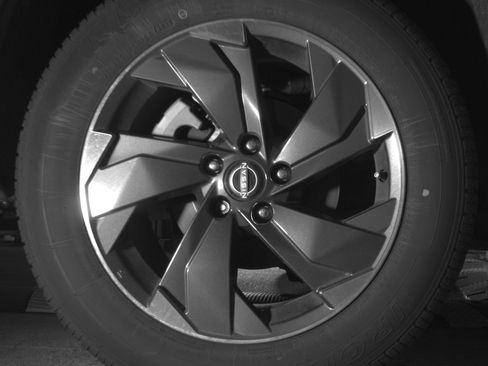 Used 2025 Nissan Rogue SV image 15