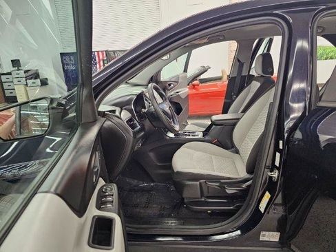 Used 2020 Chevrolet Equinox LS FWD image 8