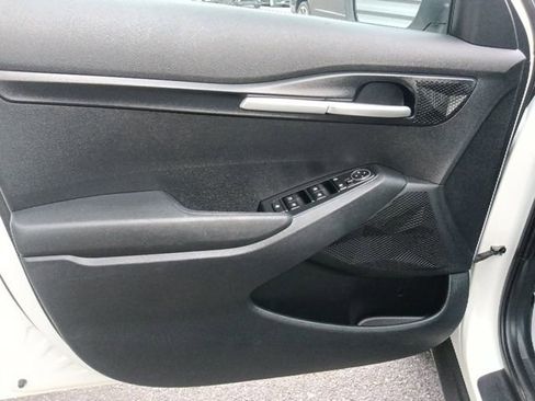 Used 2023 Kia Seltos LX AWD/4WD image 11