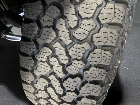 New 2025 Ford Bronco Outer Banks w/ Sasquatch Package image 36