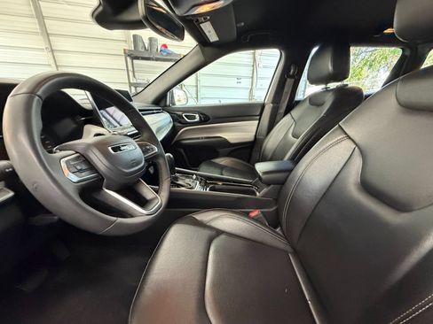 Used 2025 Jeep Compass Limited AWD/4WD image 25