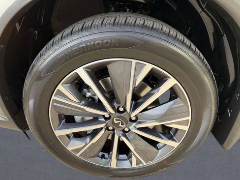 New 2026 INFINITI QX60 Luxe image 7