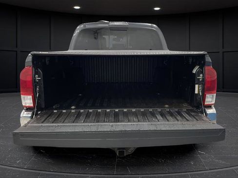 Used 2020 Toyota Tacoma SR5 image 12
