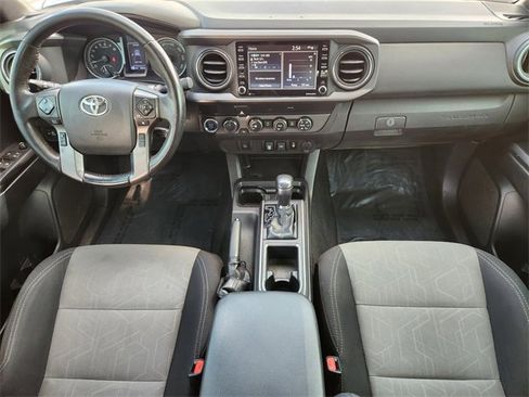 Used 2020 Toyota Tacoma TRD Off-Road image 19