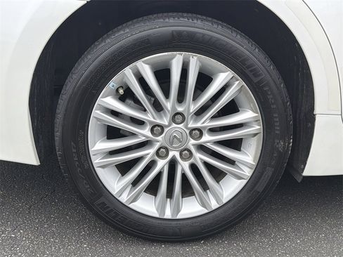 Used 2016 Lexus ES 350 w/ Premium Package w/Wood Trim image 17