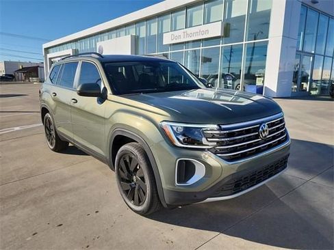 New 2026 Volkswagen Atlas SE FWD image 1