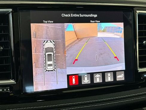 New 2025 Chrysler Pacifica Limited image 16