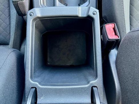 Used 2018 Volkswagen Tiguan S image 20