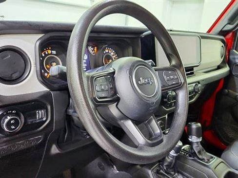 Used 2024 Jeep Gladiator Sport AWD/4WD image 10