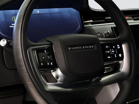 Certified 2025 Land Rover Range Rover SE image 20