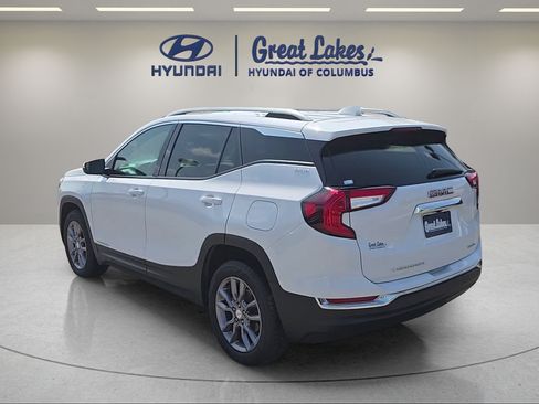 Used 2023 GMC Terrain SLT AWD/4WD image 3