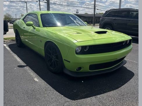 Used 2015 Dodge Challenger R/T Scat Pack w/ Leather Interior Group RWD image 1