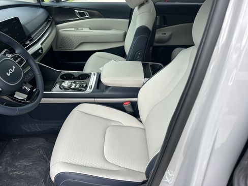 New 2026 Kia Carnival SX Prestige FWD image 20