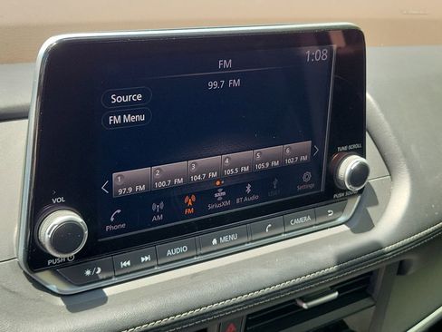 Used 2023 Nissan Rogue S FWD image 25