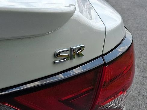 Used 2022 Nissan Sentra SR w/ SR Premium Package FWD image 31