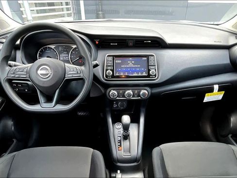 Used 2025 Nissan Kicks Play S image 13