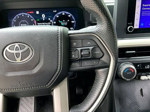 Used 2024 Toyota Tacoma TRD Off-Road AWD/4WD image 11