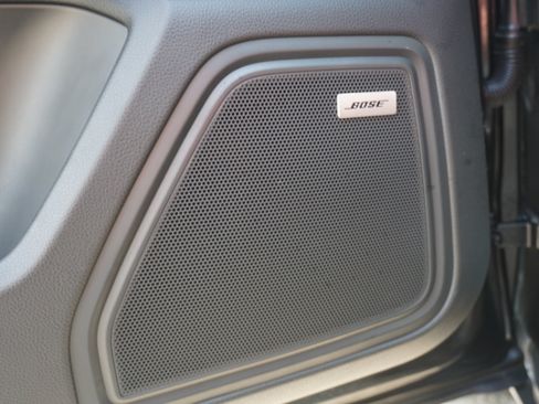 Certified 2023 Porsche Macan S AWD/4WD image 17