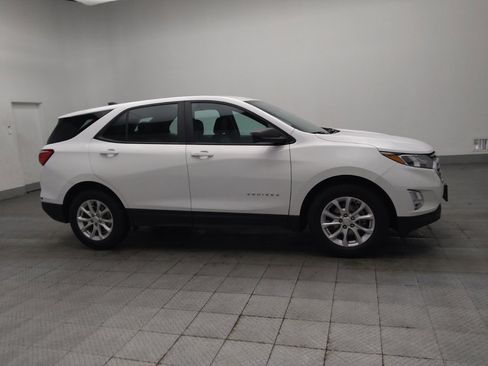 Used 2021 Chevrolet Equinox LS FWD image 11