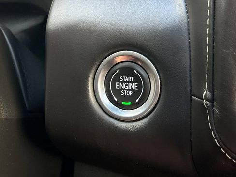 Used 2023 GMC Yukon Denali Ultimate AWD/4WD image 33