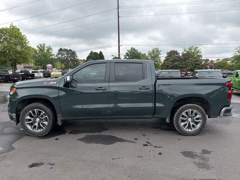 Used 2025 Chevrolet Silverado 1500 LT AWD/4WD image 6