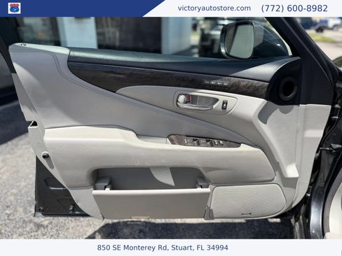 Used 2011 Lexus LS 460 AWD w/ Comfort Pkg image 14
