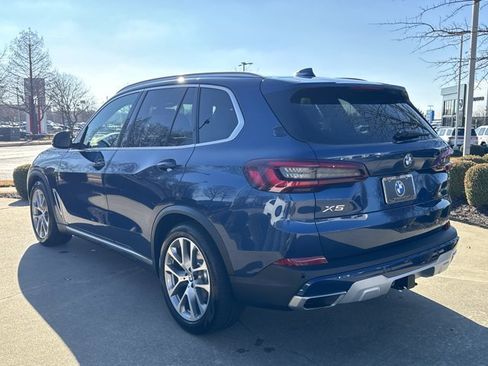 Used 2021 BMW X5 xDrive40i w/ Premium Package image 3