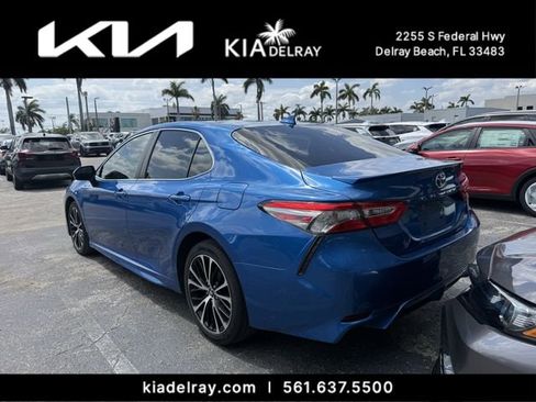 Used 2019 Toyota Camry SE FWD image 8