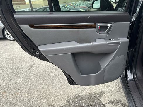 Used 2010 Hyundai Santa Fe GLS FWD image 14