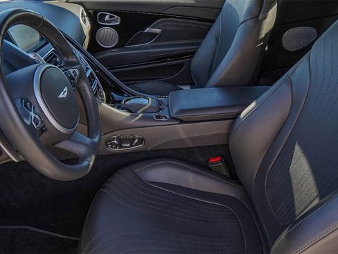 Used 2020 Aston Martin DB11 Volante image 26