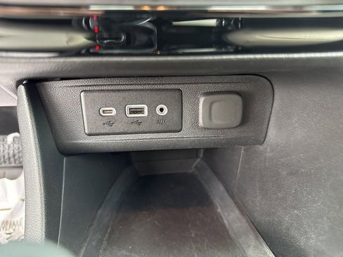 Certified 2023 Buick Encore GX Preferred w/ Cold Weather Comfort Package image 22