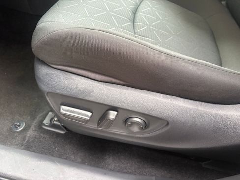 Used 2025 Toyota RAV4 XLE image 24