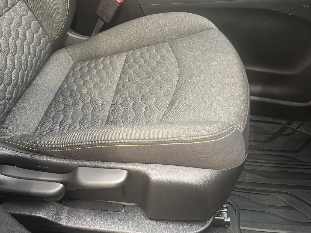 Used 2020 Chevrolet Equinox LT AWD/4WD image 19