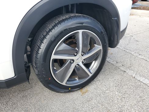 Used 2021 Honda HR-V EX-L image 6