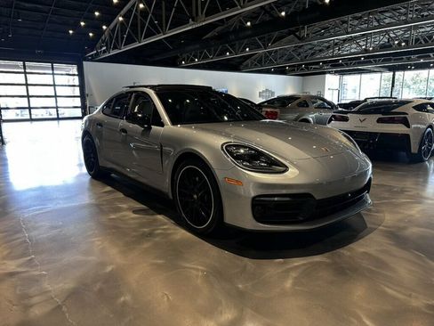 Used 2023 Porsche Panamera image 7