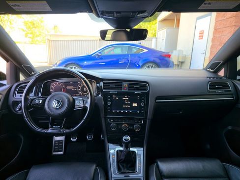 Used 2019 Volkswagen Golf R 4-Door AWD/4WD image 17