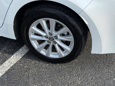 Used 2026 Toyota Corolla LE w/ LE Premium Package FWD image 10