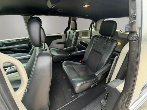 Used 2020 Dodge Grand Caravan SXT FWD image 26