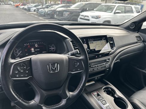 Used 2023 Honda Passport TrailSport image 11