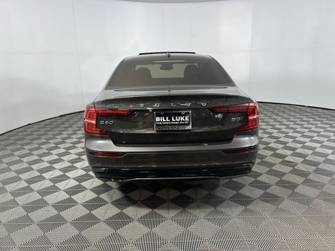 Used 2025 Volvo S60 B5 Core image 6
