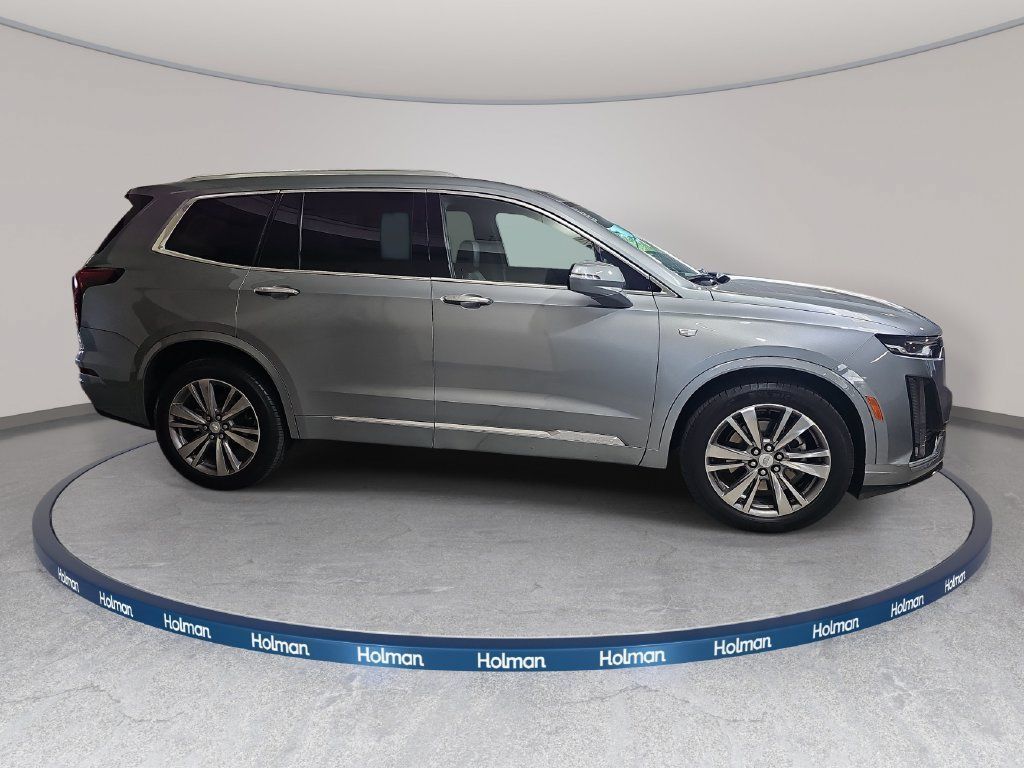 Used 2025 Cadillac XT6 Premium Luxury AWD/4WD image 5