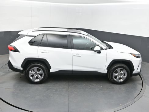 Used 2025 Toyota RAV4 XLE w/ Convenience Package image 40