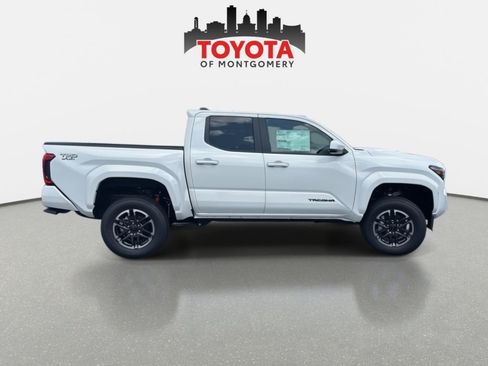 New 2025 Toyota Tacoma TRD Sport image 7