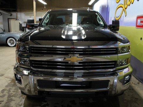 Used 2018 Chevrolet Silverado 2500 LT w/ All Star Edition image 2