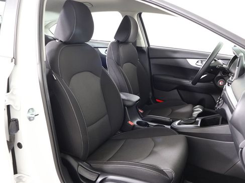 Used 2024 Kia Forte LXS w/ LXS Technology Package FWD image 28