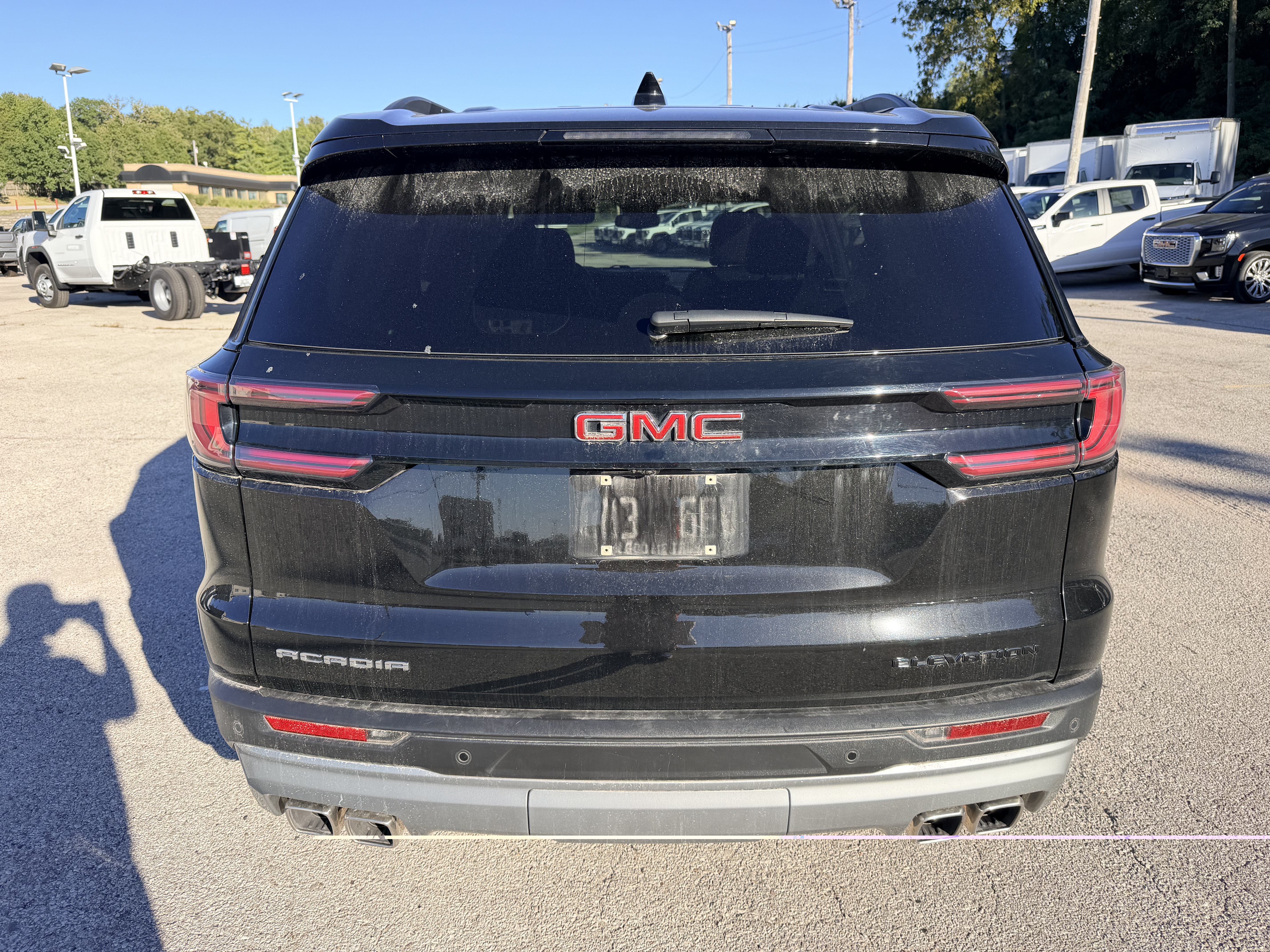 Used 2024 GMC Acadia Elevation FWD image 6