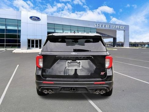Used 2022 Ford Explorer ST w/ Equipment Group 401A RWD image 3