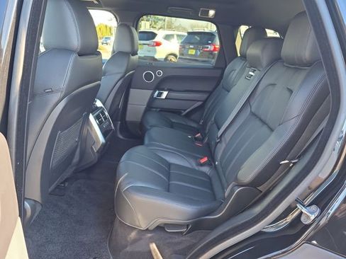 Used 2016 Land Rover Range Rover Sport SE image 13